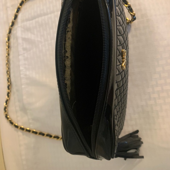 Handbag inside view - Picture 2 of 2